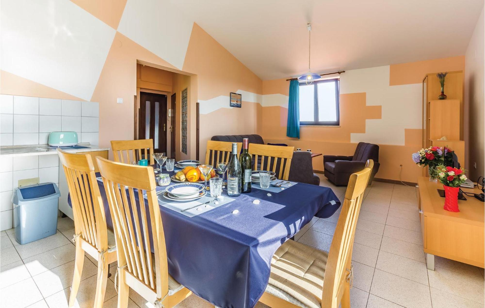 2 Bedroom Awesome Apartment In Винкуран Екстер'єр фото